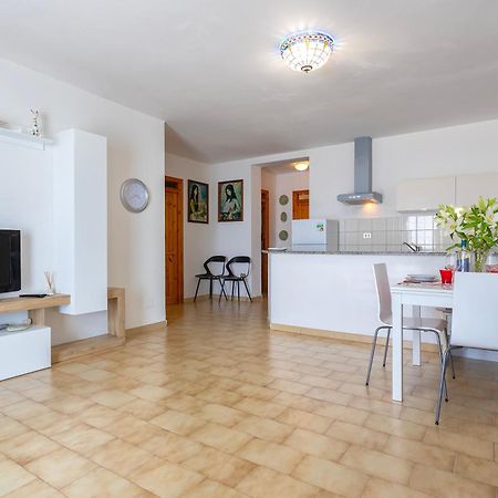 Casa Vacanze Patrizia Valledoria  Eksteriør billede