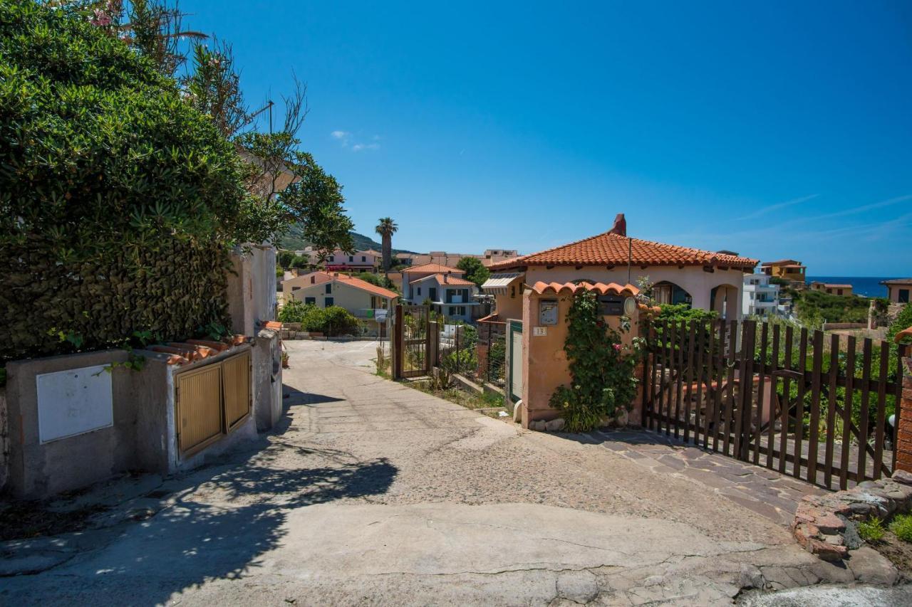 Casa Vacanze Patrizia Valledoria  Eksteriør billede